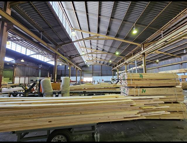2,500M² WORKSHOP TO LET IN JET PARK